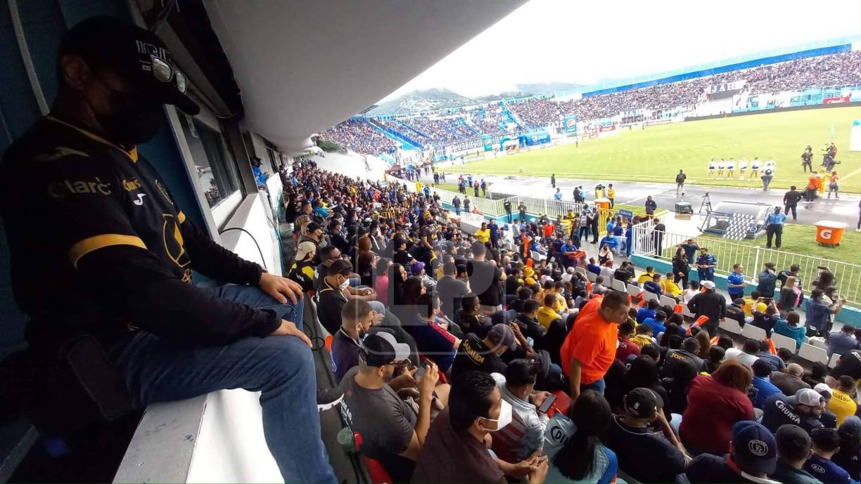 Un lindo ambiente se vive en Tegucigalpa con la final de ida del fútbol hondureño.