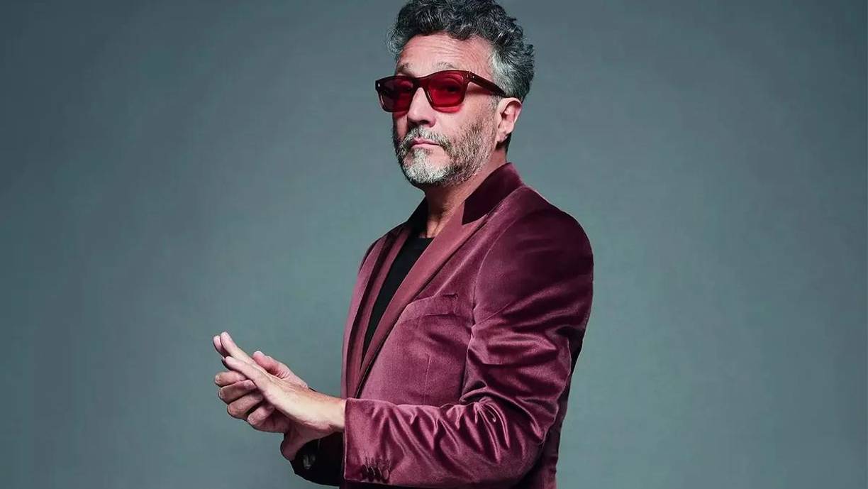 “Lamentamos informar que el pasado domingo 1 de septiembre, Fito Paez sufrió un accidente doméstico que resultó en la fractura de cinco costillas. Tras ser evaluado por médicos especialistas, se le ha indicado reposo absoluto”, dijo el agente de prensa del artista a través de un comunicado.