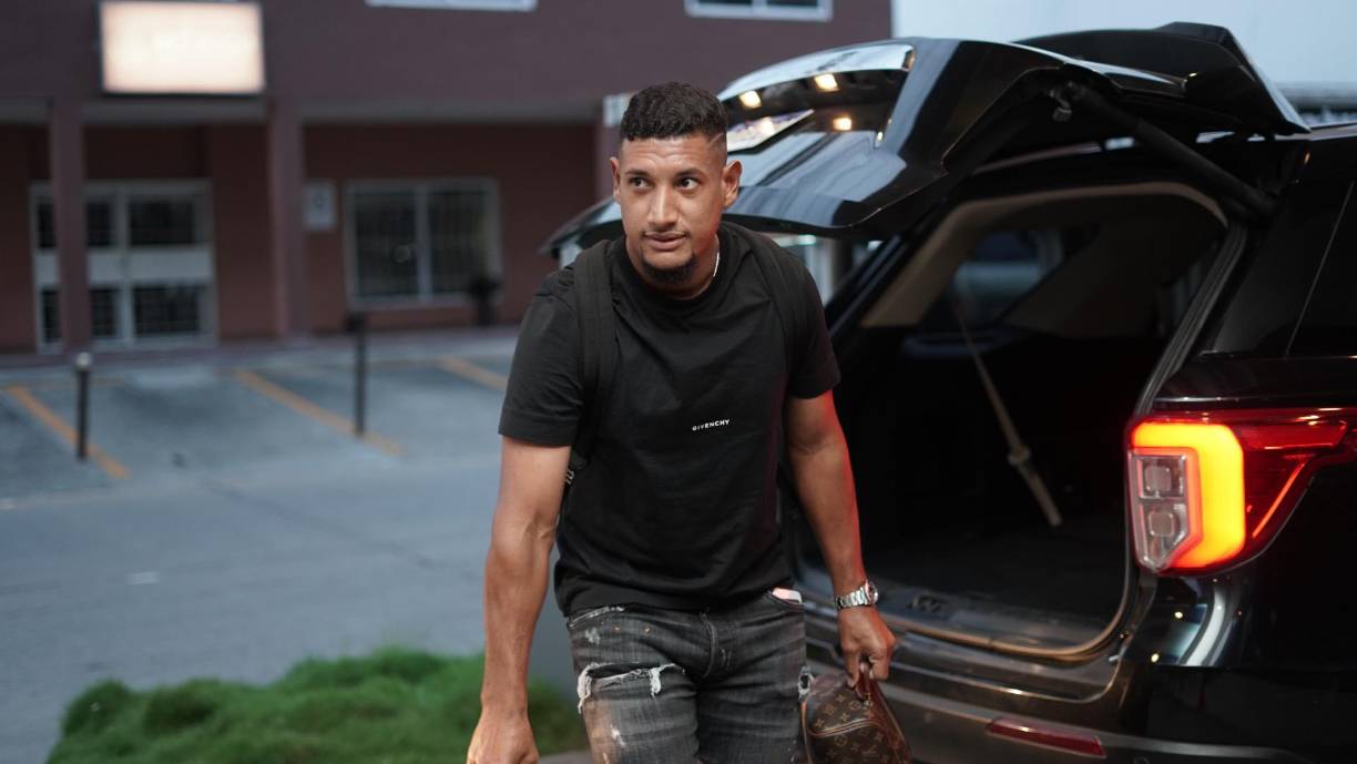 De los jugadores de Real España, Bryan Acosta hizo su arribo este domingo a la concentración. 