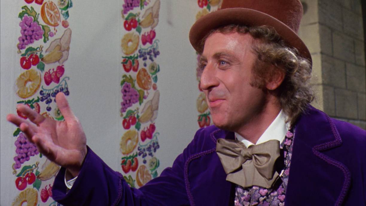 Para este proyecto, que le implicó una transformación física, Corrin apeló a un coach de movimiento, con quien trabajó la “fisicalidad” de esta antagonista tomando como punto de partida el Willy Wonka del actor Gene Wilder en la película de 1971, ´Willy Wonka and the Chocolate Factory´.