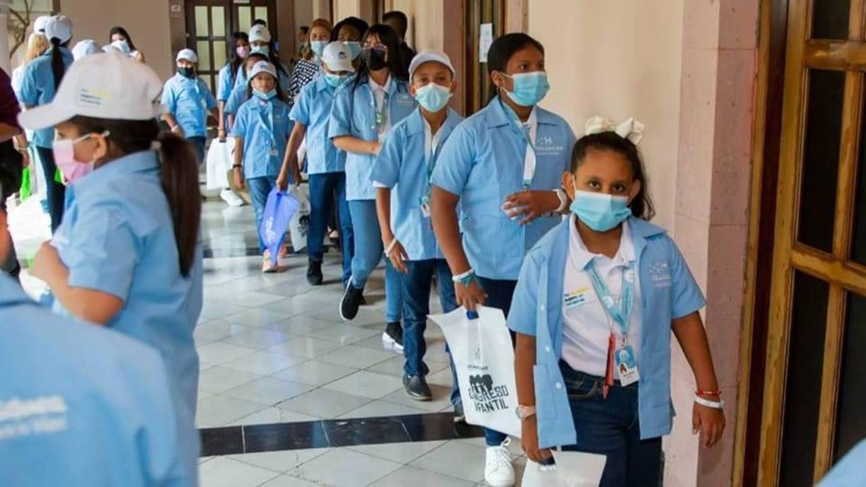 La Secretaría de Educación, anunció recientemente que el año lectivo escolar 2024 esta por iniciar el 1 de febrero en todos los centros educativos del país, por lo que se preparan para inagurarlo con cifra récord de niños matriculados en el sitema educativo.