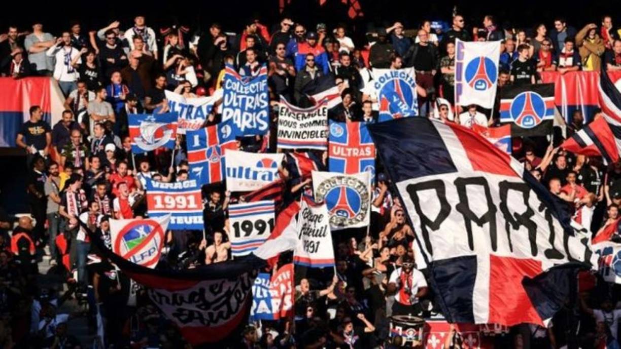 La afición del PSG no perdonó a Lionel Messi y lo ha recibido de la peor manera.