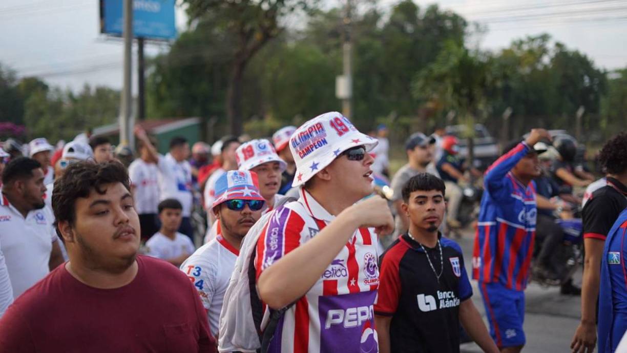 Los hinchas del conjunto merengue siempre muestran su apoyo para el Olimpia y esta no sería la excepción.