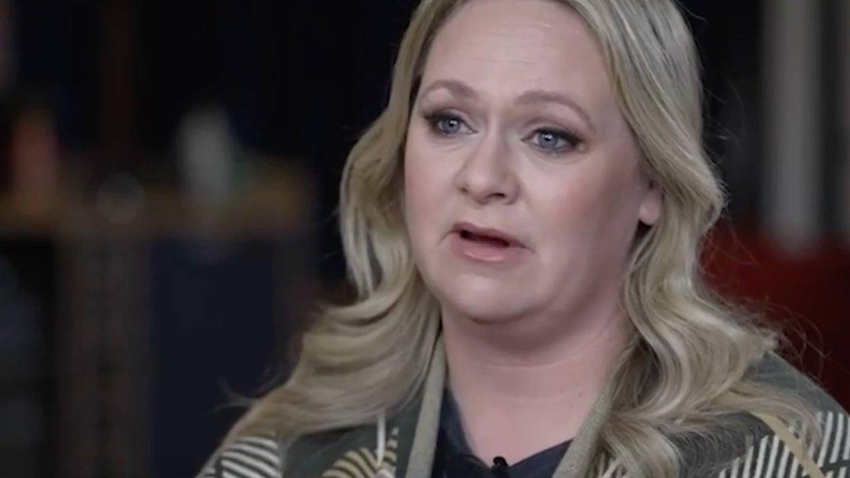 Sasha continuó: ’Lo mantuve en secreto durante más de 21 años, porque venía de un buen lugar. Fue algo agradable y divertido que sucedió cuando éramos adolescentes después de una noche de inyecciones. Fue literalmente algo que simplemente sucedió. Y nunca hubiera hablado de eso si el libro no se hubiera publicado’.