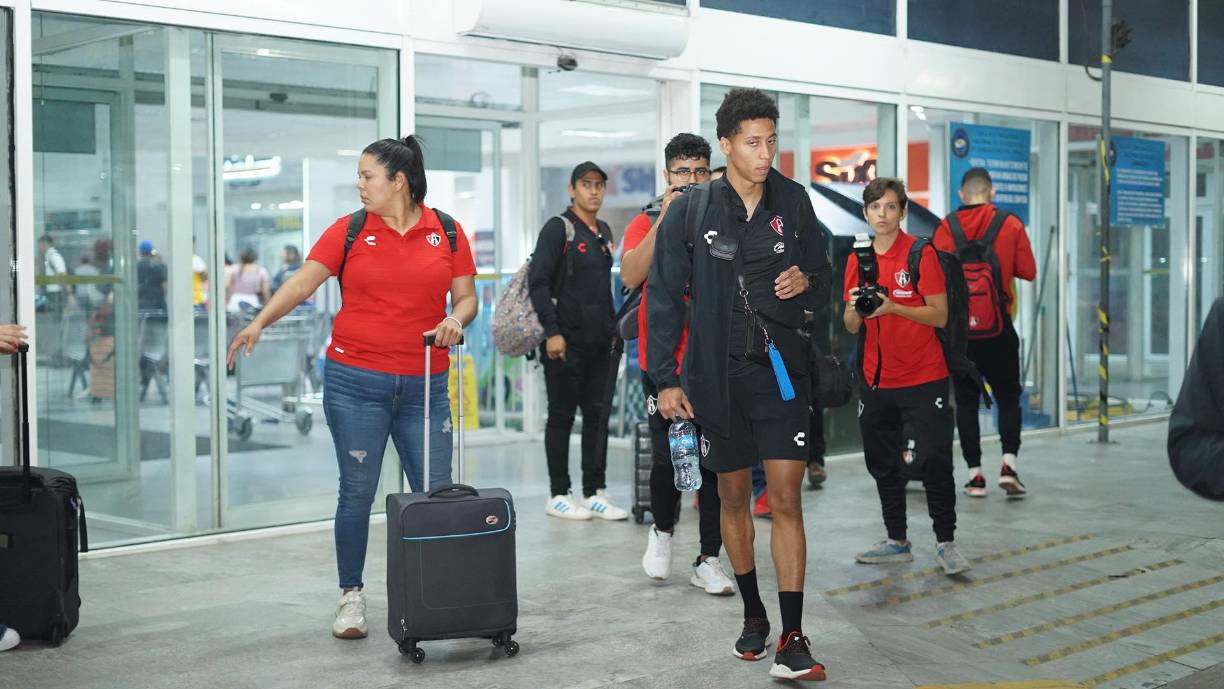 La plantilla del Atlas aterrizó en San Pedro Sula con seguridad privada. 