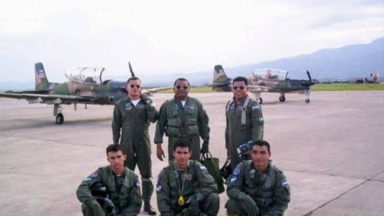 El piloto despegó de la aeronave <b>Turbo Thrush</b>, matrícula <b>HR-AZD</b>, a las <b>5:30 de la tarde</b>, según reportes de <b>The Flight HN</b>. <b>sa</b>, en <b>San Luis</b>. 