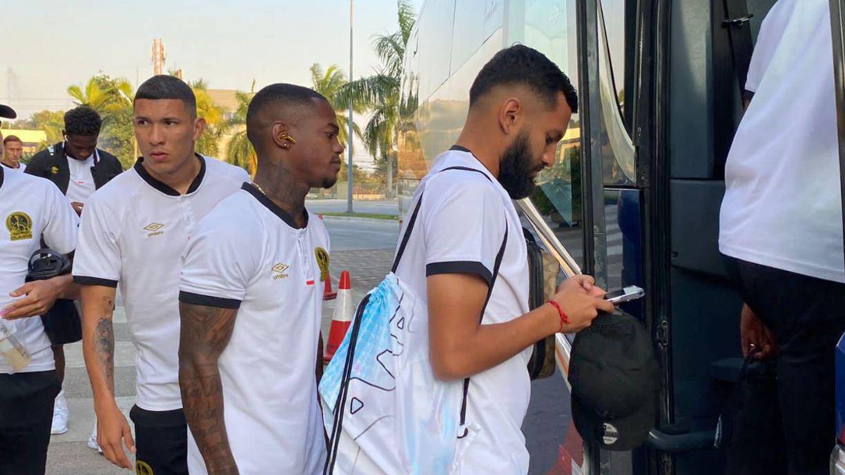 Así fue el banderazo de la Ultra Fiel para apoyar a Olimpia