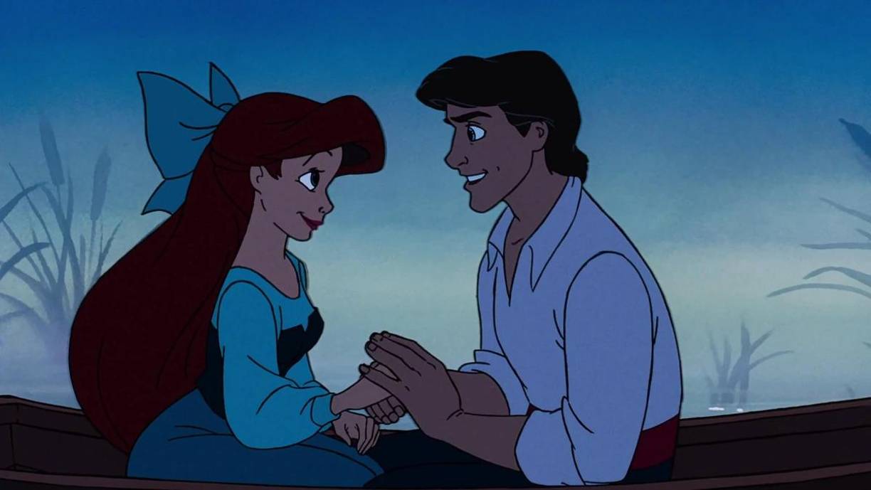 El Príncipe Eric y la Sirenita Ariel son dos personajes queridos de Disney. Representarlos tal vez no sea una tarea tan fácil, pero si son de tu agrado, ¿por qué no atreverse? El pelo rojo, la cola de sirena, así como un traje representativo de príncipe no pueden faltar. 