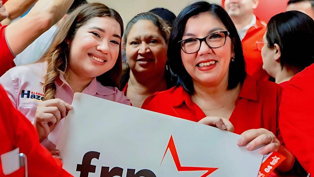 Silvia Bessy Ayala Figueroa ha sido diputada en al menos dos periodos. Representó al Partido de Unificación Democrática durante el periodo 2006-2010. Posteriormente, participó en la política bajo el partido Libertad y Refundación (Libre), con el cual ha ocupado una curul en el Congreso Nacional en la actual administración. Ahora va con el movimiento FRP.