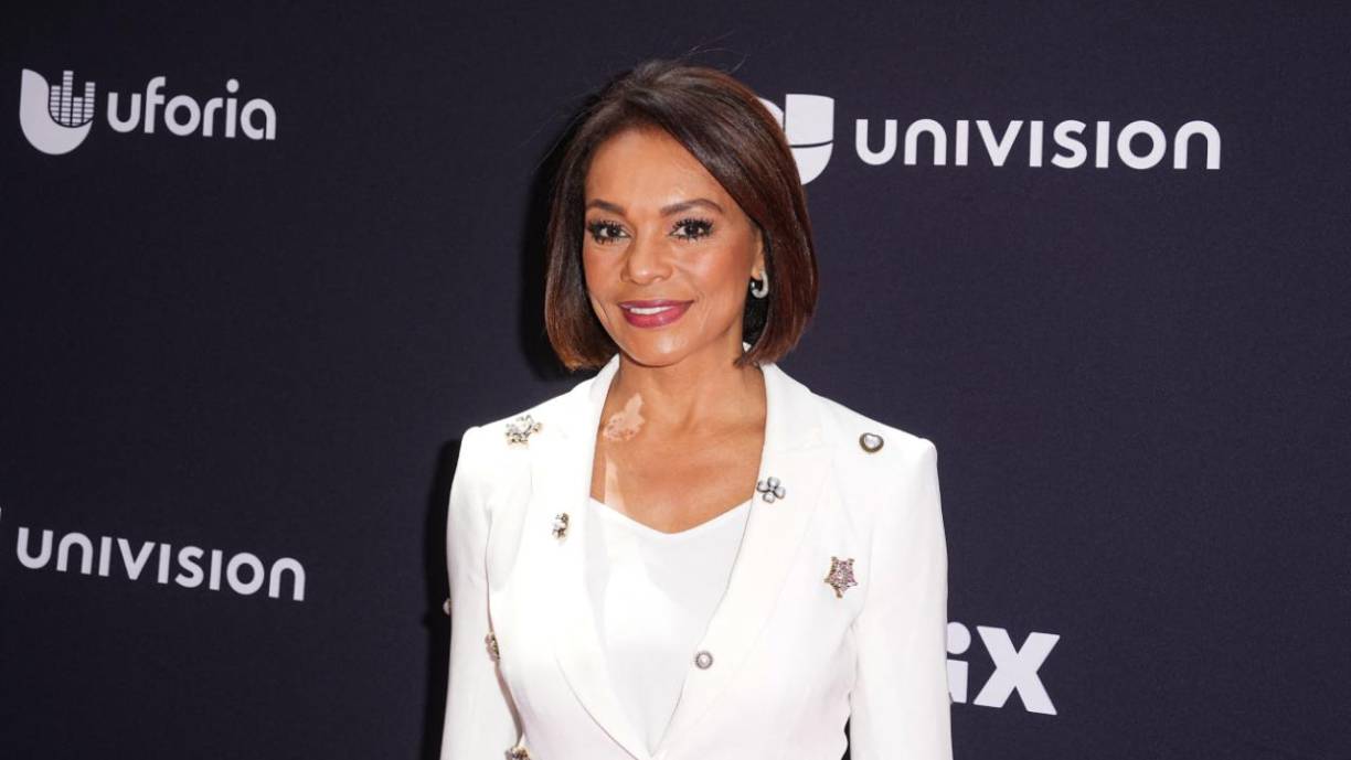 Recientemente, se dio a conocer que la periodista colombiana <b>Ilia Calderón</b> reemplazará a <b>Jorge Ramos</b> en TelevisaUnivision y hace historia al ser la primera presentadora única de dicho programa. Ramos, de origen mexicano y quien fue figura del espacio durante 35 años, anunció su salida en septiembre, en mutuo acuerdo.