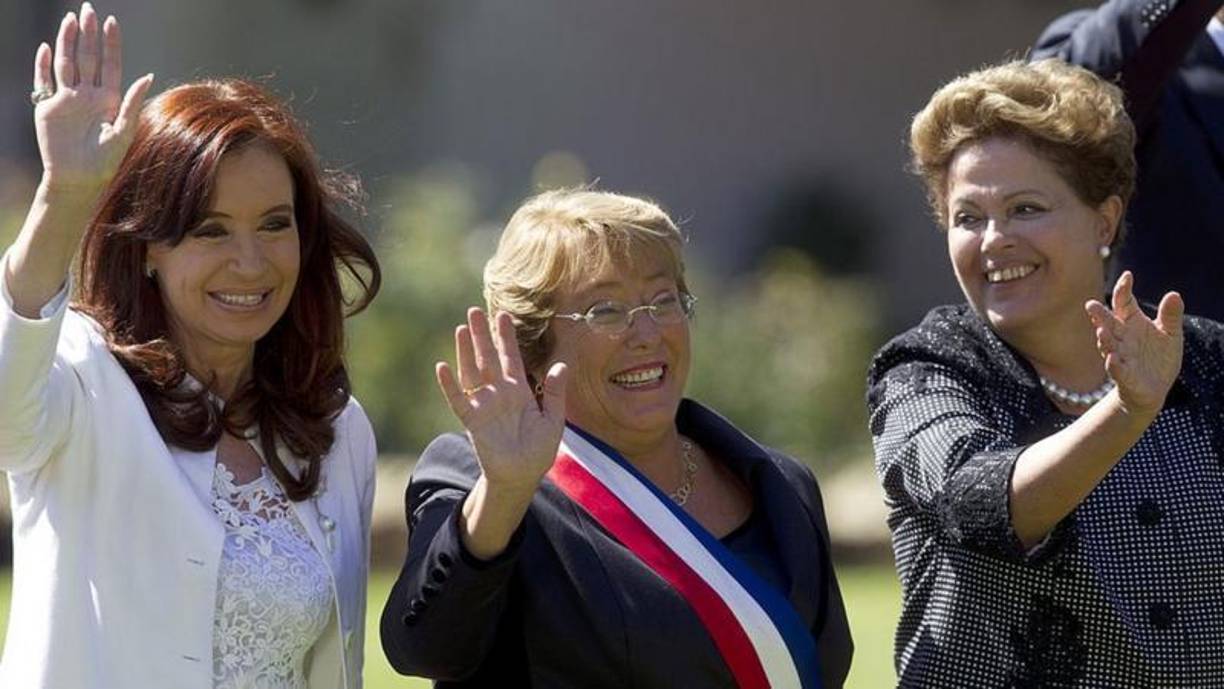 En Suramérica, Cristina Fernández (Argentina, 2007-2015), Michelle Bachelet (Chile, 2006-2010) y Dilma Rousseff (Brasil 2011-2016) fueron también elegidas en las urnas.