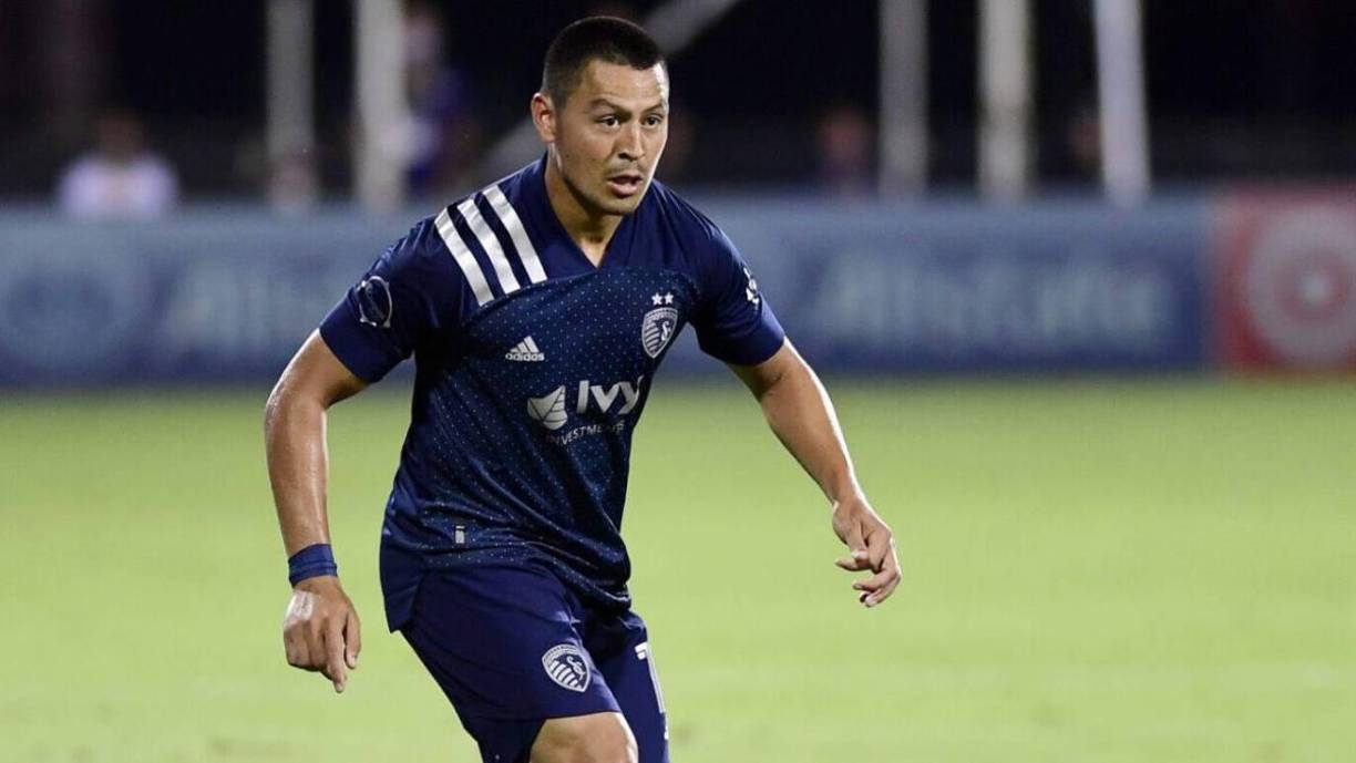 Marathón quiere tirar la casa por la ventana y quiere darle un salto de calidad a su mediocampo con el bimundialista hondureño Roger Espinoza, quien se quedó sin contrato en la MLS con el Kansas City. 
