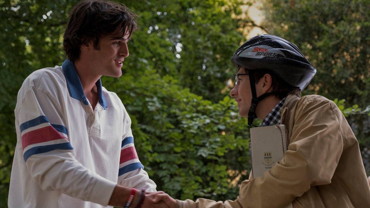 Cuando Quick comienza sus estudios, lucha por encontrar ser aceptado por sus compañeros de élite, pero todo cambia cuando conoce al popular, encantador y aristocrático Felix Catton (Jacob Elordi).