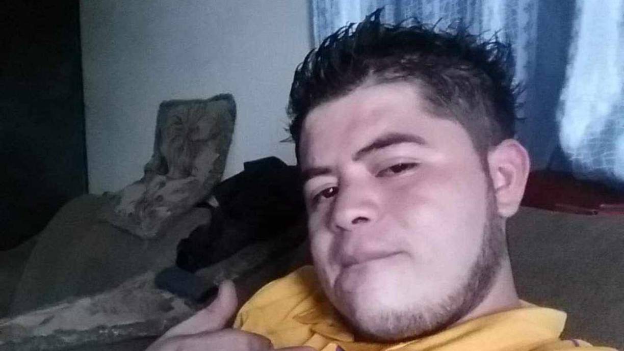 Un ciudadano sólo identificado como “El Chele” fue acribillado en el mismo bar.