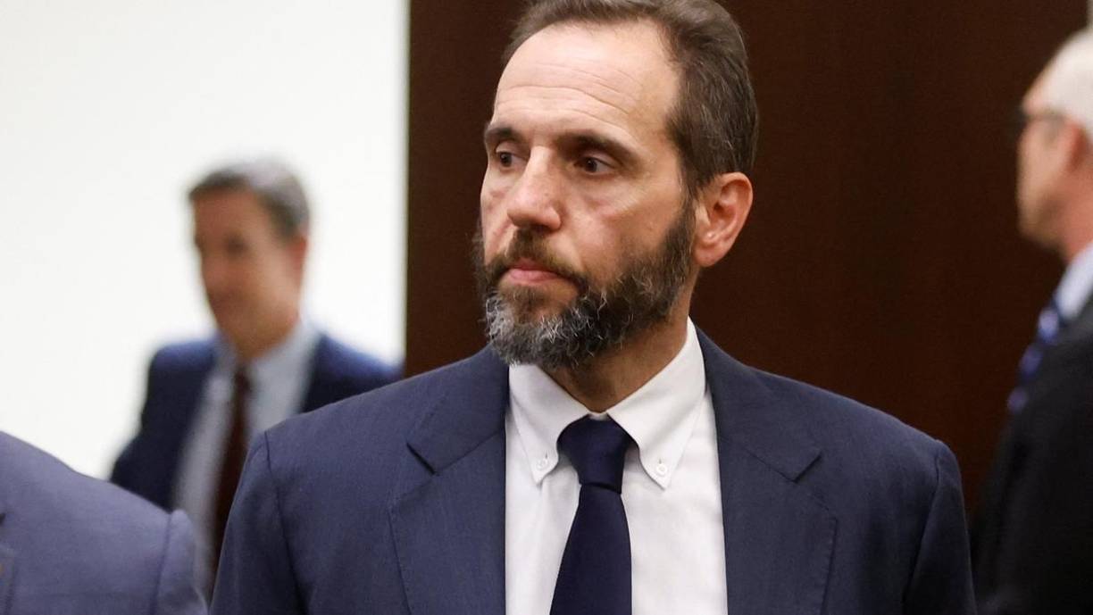 Asimismo, en una entrevista reciente, Trump aseguró que despedirá a Jack Smith, el fiscal que lo acusó en dos casos federales, será una de sus prioridades al asumir la presidencia. “Lo despediría en dos segundos”, afirmó. 