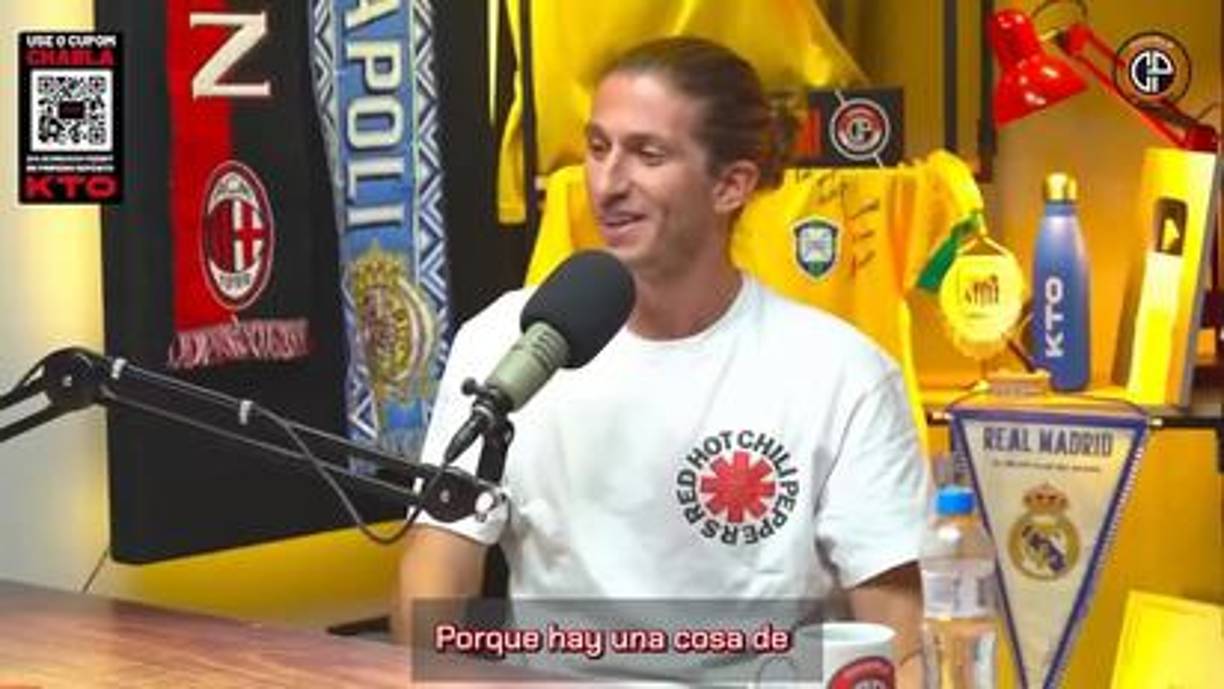 Y continuó: “Si hay algo que me arrepiento mucho de haber hecho, y me gustaría volver en el tiempo y no hacerlo de nuevo, fue contra Ángel Di María”.