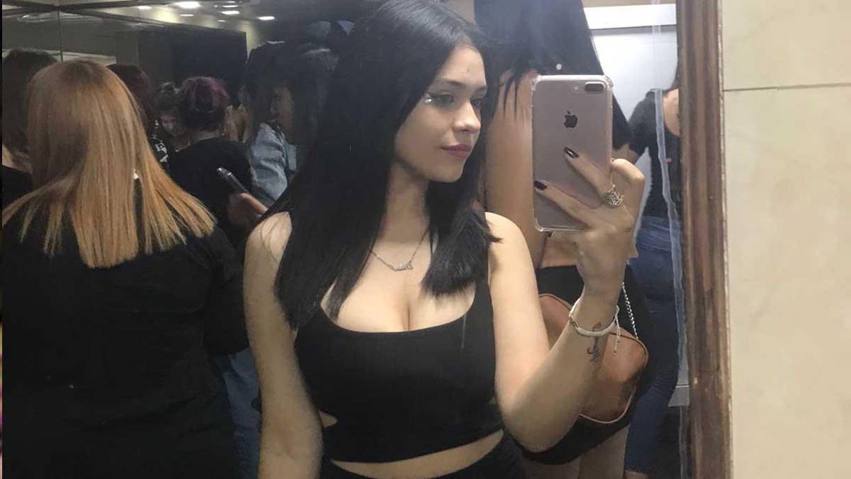 “Hoy festejaba mi cumpleaños y estoy viendo historias de mis invitados que no podían venir subiendo si sale Wana o Güll o la c... de sus hermanas pedazos de f... Nunca más”, escribí en sus redes sociales.