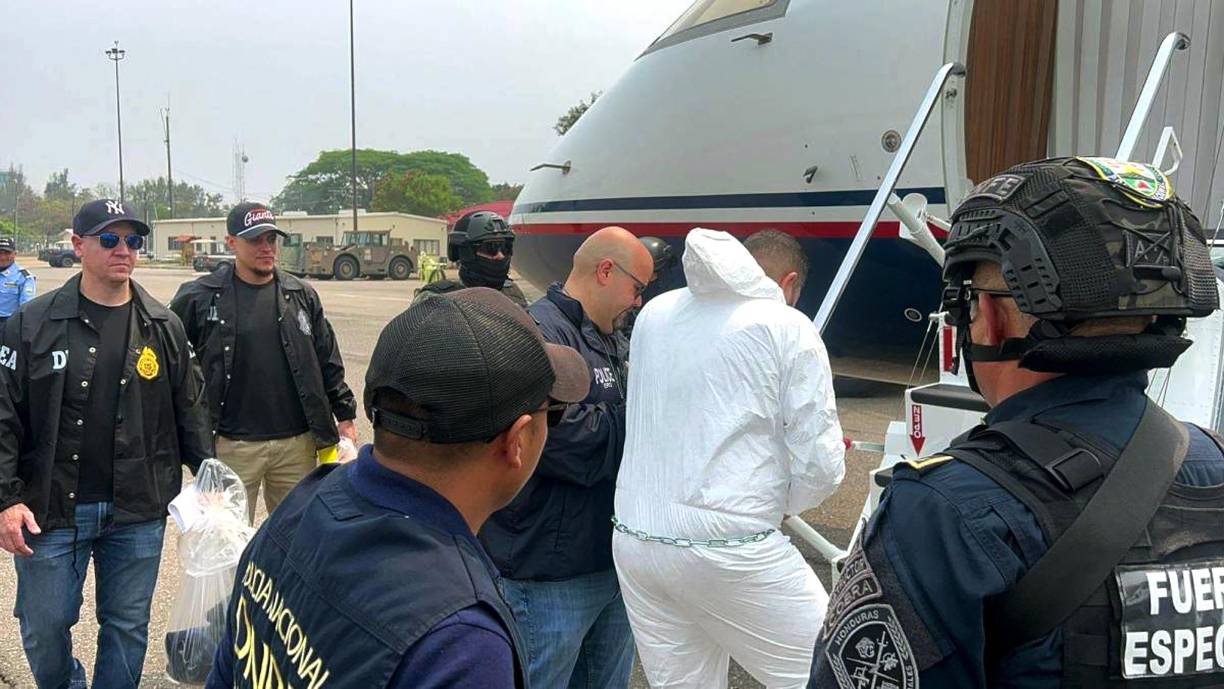 Debido a que Honduras ha extraditado más de 50 connacionales bajo el delito de narcotráfico, se le consultó a un grupo de expertos nacionales e internacionales y manifestaron que la política de Trump no será apoyada por el Congreso de ese país. 