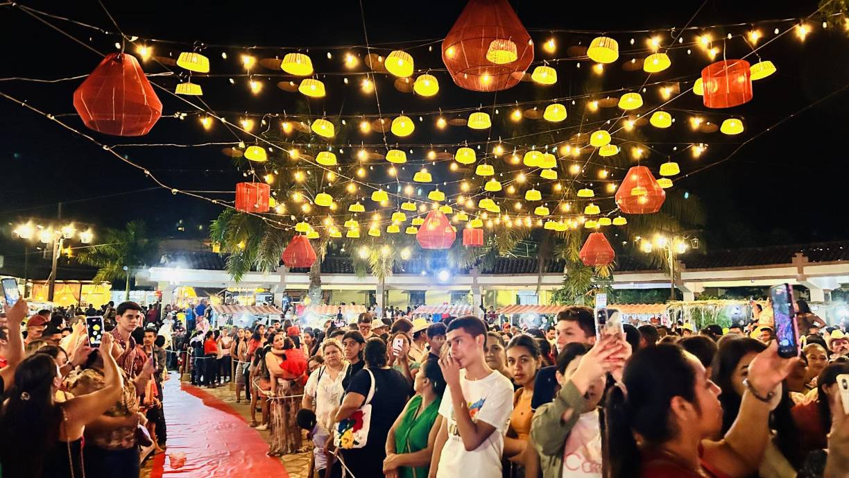 El municipio de Copán Ruinas es el destino turístico más importante del occidente de Honduras, visitado a diario por decenas de visitantes extranjeros y hondureños que disfrutan no solo de su impresionante arqueología, sino también de su gastronomía, encanto, cultura y tradiciones.