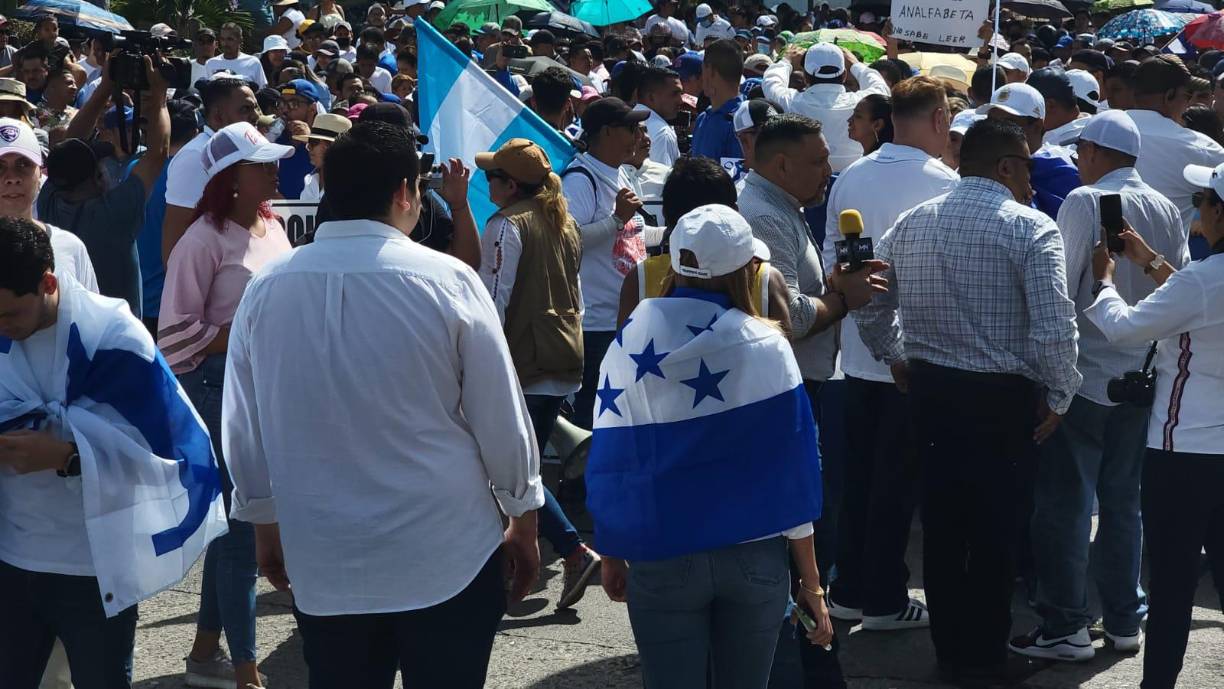 Y finalizó en las cercanías de la sede del Poder Ejecutivo. 