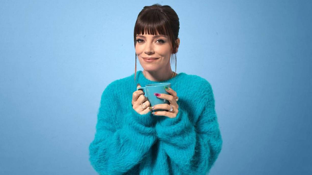 En cuanto a su carrera, Allen ha decidido poner en pausa sus proyectos musicales. Aunque tenía planes de lanzar un nuevo álbum este año, ha optado por priorizar su salud mental y emocional antes de regresar al estudio.