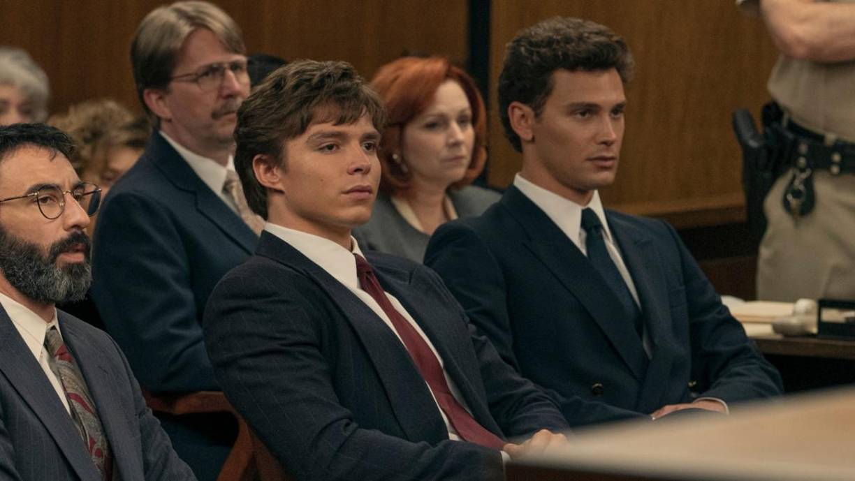 Lyle y Erik Menéndez hablan por primera vez en décadas acerca del asesinato de sus padres en ‘The Menéndez Brothers’, un documental que se estrenó el 7 de octubre en Netflix y que complementa a la serie ‘Monstruos: La historia de Lyle y Erik Menéndez’.