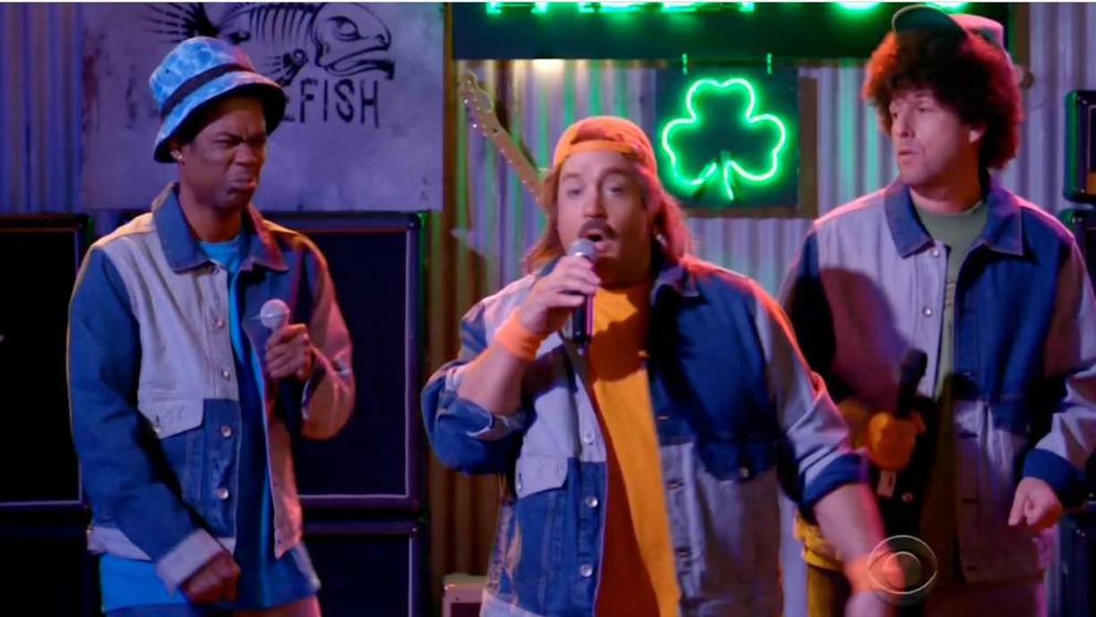 Chris Rock no solo aparece en sus películas, también ha sido defendido publicamente. Un año después, todavía se sigue hablando de la controvertida bofetada que Will Smith propinó a Chris Rock en plena ceremonia de los Oscar después de que el cómico hiciese una broma sobre la cabellera de la mujer de Smith, la actriz Jada Pinkett Smith. Rock recientemente realizó un monólogo para Netflix <i>”Creo que estuvo increíblemente relajado, divertido y reflexivo. Lo aplastó y fue real para sí mismo”</i>, comentó Adam Sandler.