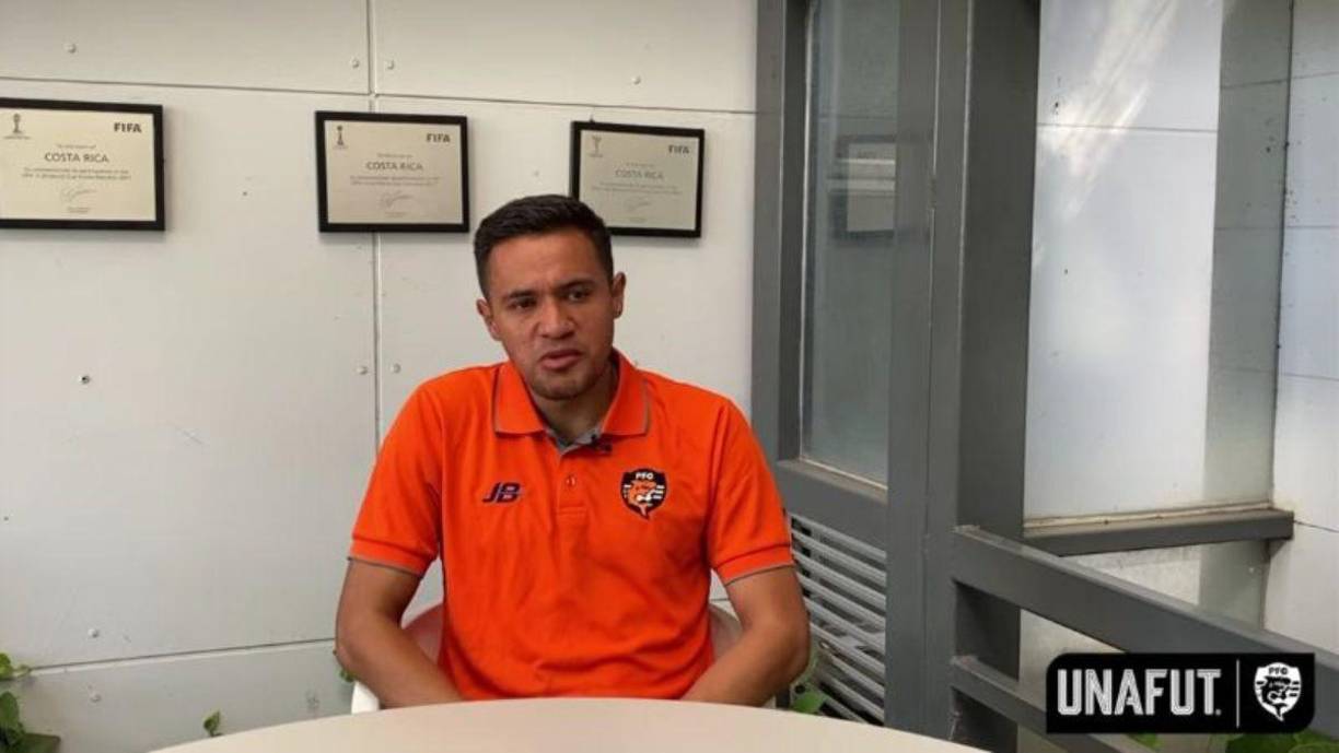 Asimismo, Roger Rojas aprovechó para agradecer al club porteño su apoyo: “Primero quiero agradecerle a Dios, a mi familia y a todos los que conforman el Puntarenas FC por el apoyo brindado, me siento muy triste por lo que estoy viviendo, pero confiando en Dios que en algún momento pueda volver a jugar al fútbol que es mi pasión”.