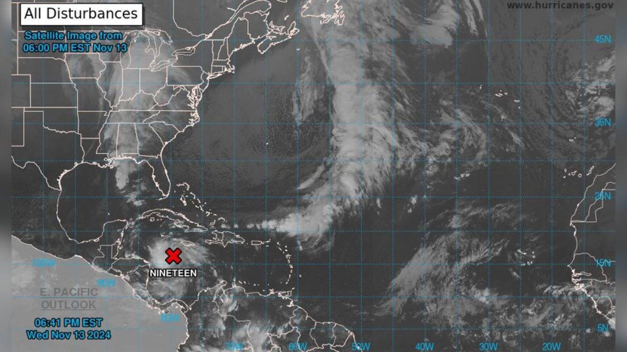 Asimismo, el NHC afirmó que están monitoreando el crecimiento de la tormenta tropical Sara, la cual tiene 90% de probabilidad de evolucionar.