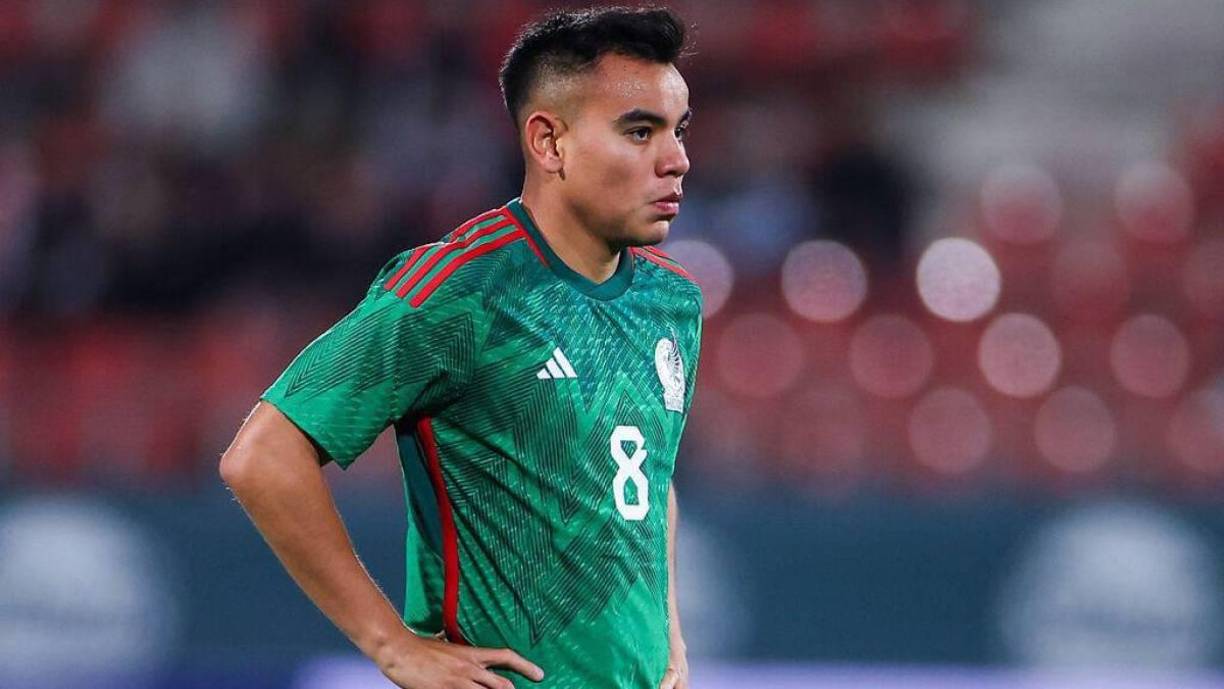 Volantes: “Charly” Rodríguez, quien juega en la Liga mexicana, podría meterse en el 11 titular de Jaime Lozano.