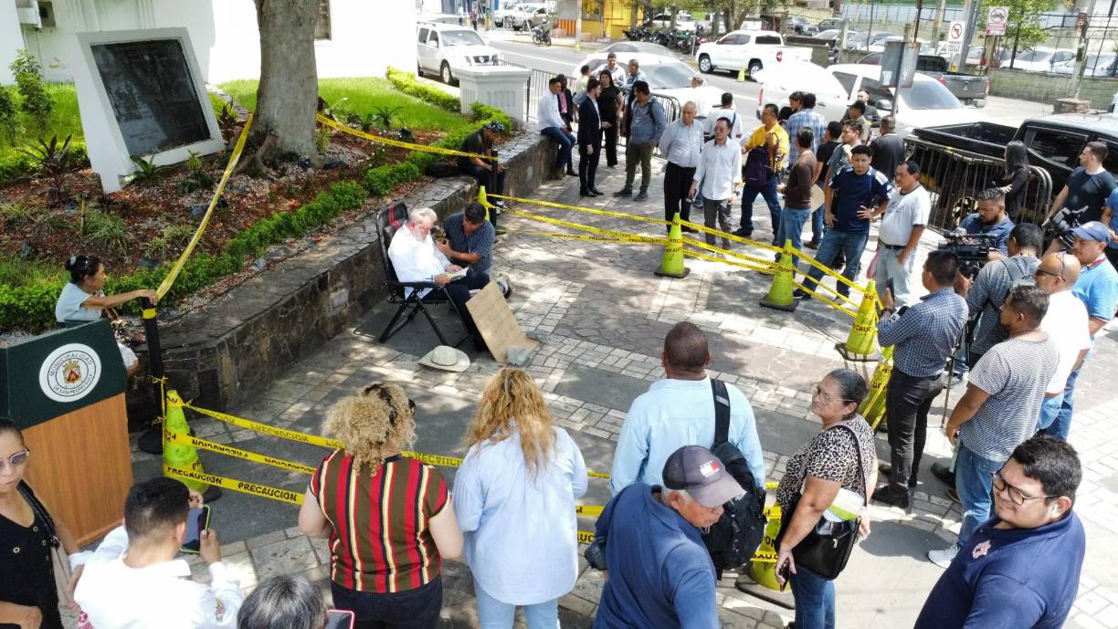 Ikigai es la alegría de las personas de tener algo que hacer, dijo el alcalde de San Pedro Sula, quien en su primer día de huelga hambre fue acompañados por sus seguidores.