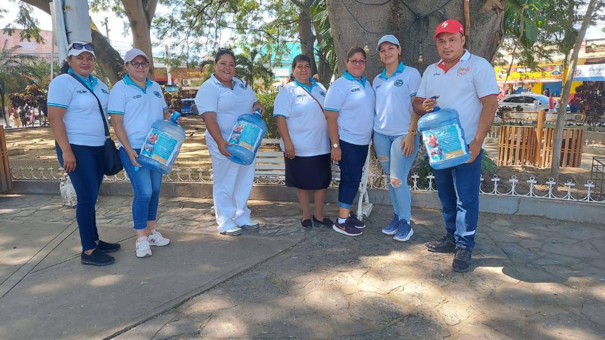 Para las personas que quieran apoyar a esta desesperada familia, lo pueden hacer a la cuenta BAC: 745841081 a nombre de Ingris Yulisa Fúnez Hernández.