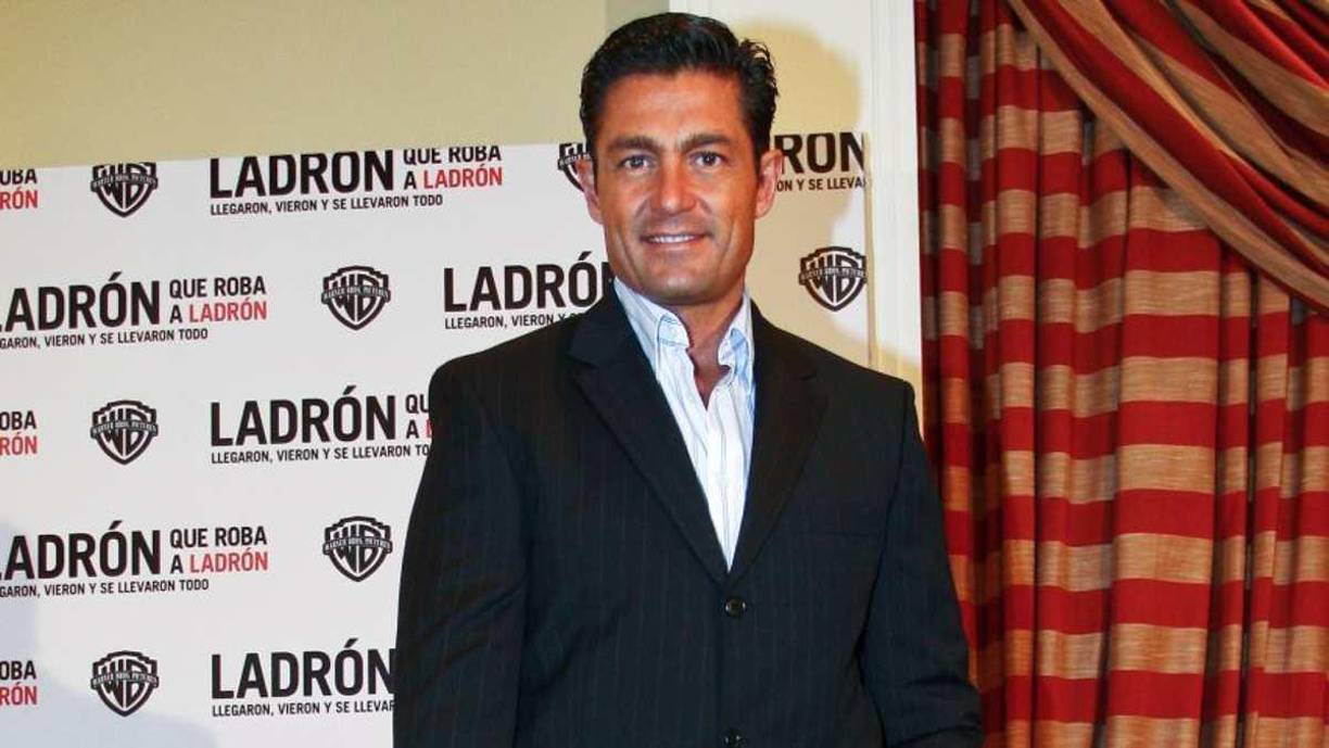 Por otro lado, el actor no descartó convertirse en algún momento en padre. “Yo todavía estoy en el proceso. Yo nunca he estado negado a tener un hijo y si no lo he tenido realmente es porque la vida no había querido que lo hiciera, de alguna forma me había ido sacando”.