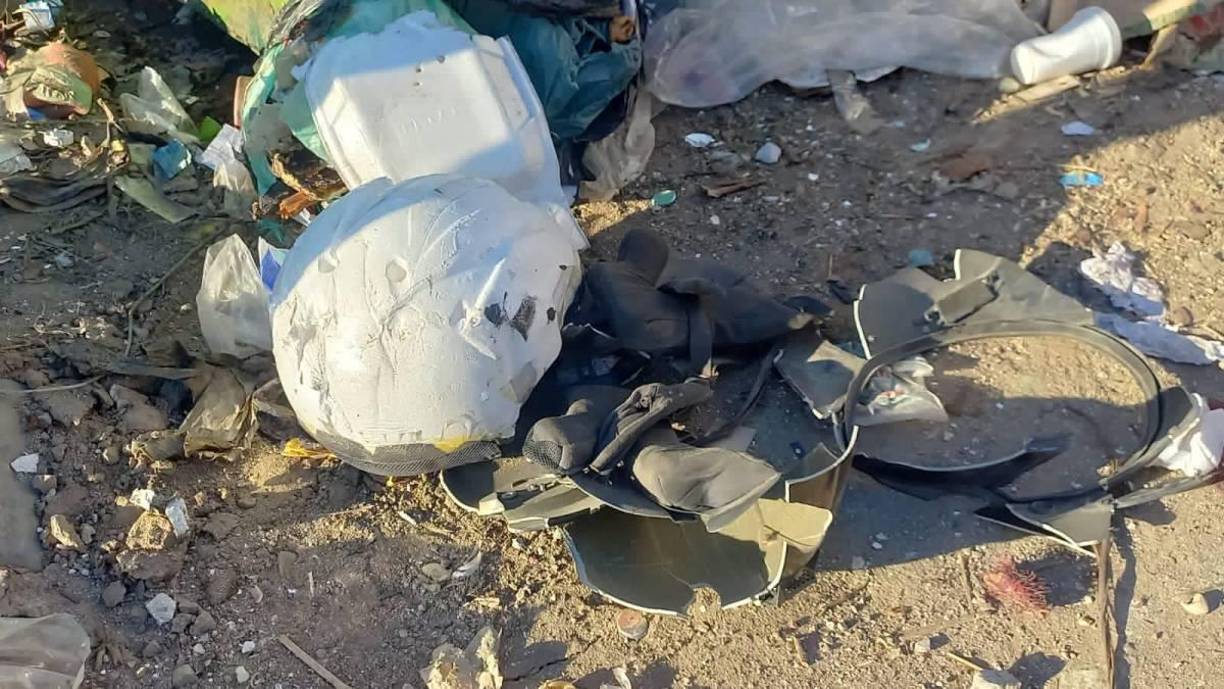 La familia, que se trasladaba en una motocicleta, fallecieron luego de impactar contra un pesado camión. 