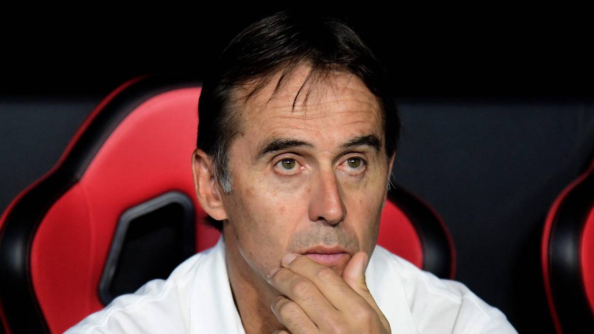 Julen Lopetegui podría dejar el banquillo del Wolverhampton de cara a la próxima campaña. iene contrato hasta 2025 pero su continuidad está en duda debido a los problemas económicos que atraviesa el club.