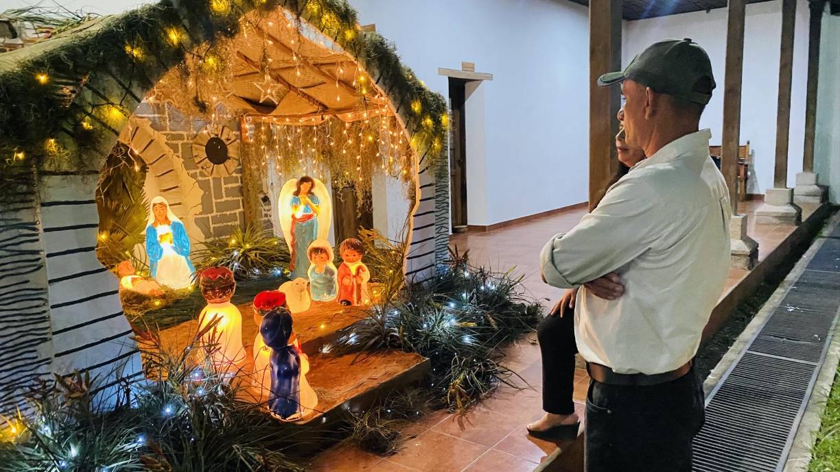 El Museo Digital también fue decorado para que la población disfrute del ambiente navideño con hermosos nacimientos.