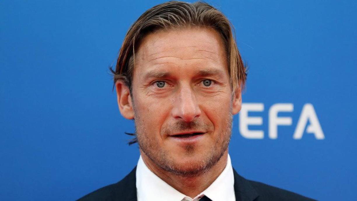 Francesco Totti cuenta actualmente con 46 años de edad. 