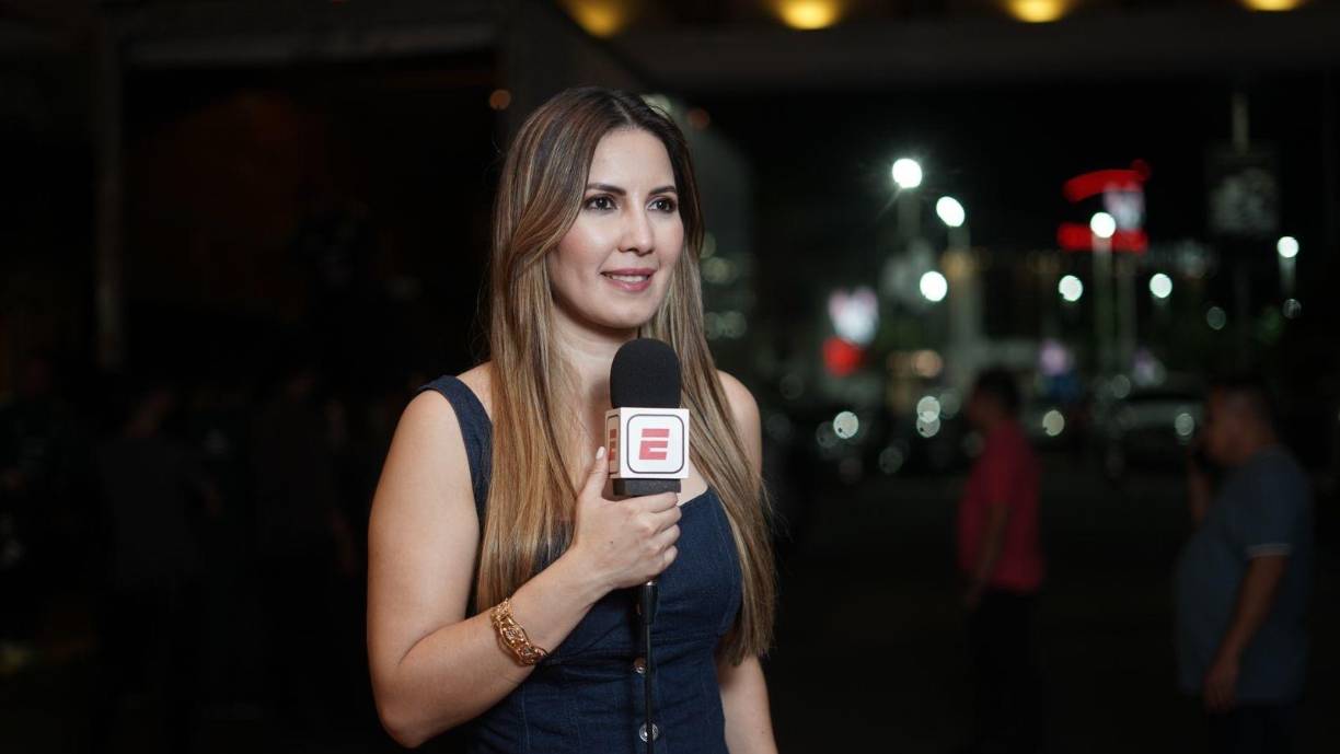 Jenny Fernández, periodista de Diario Diez y corresponsal de ESPN, dijo que Honduras ganará 2-1 este viernes 15 de noviembre. 