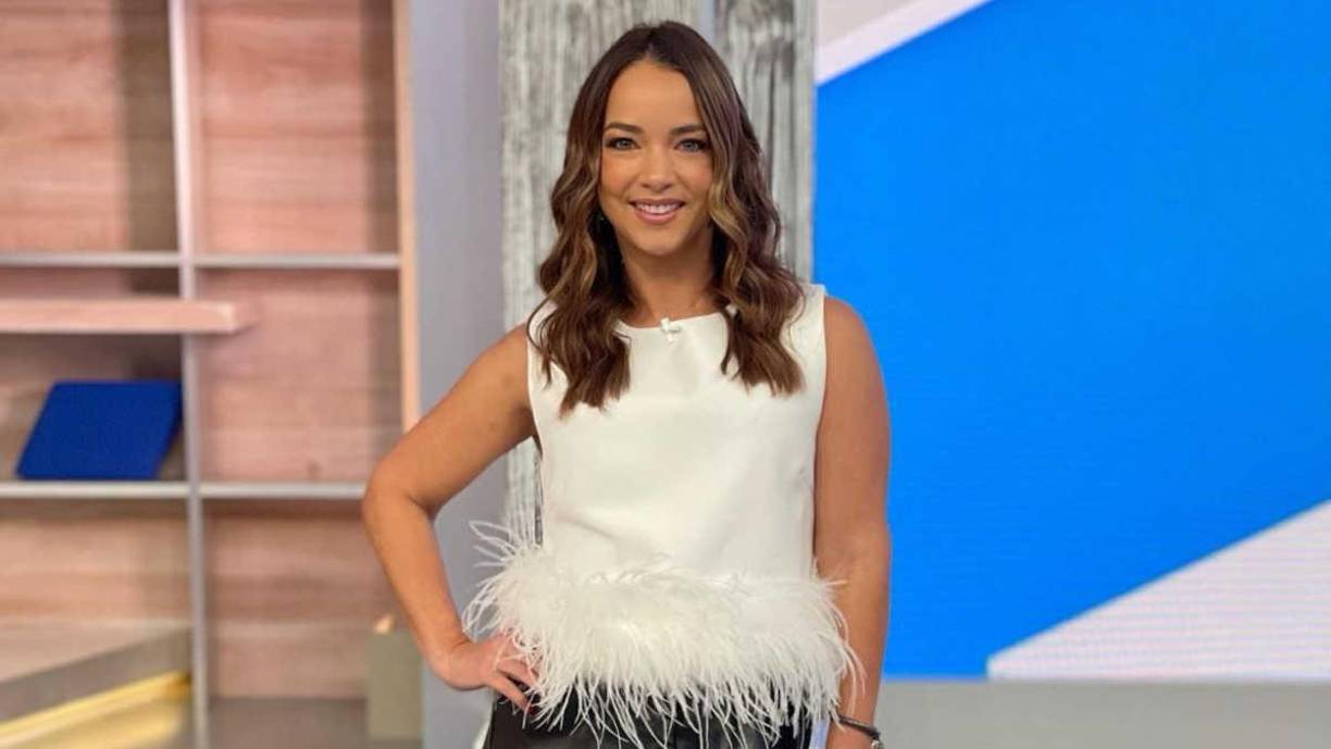 Adamari López presenta síntomas leves, pero se ha mantenido alejada de la televisión para poder recuperarse.