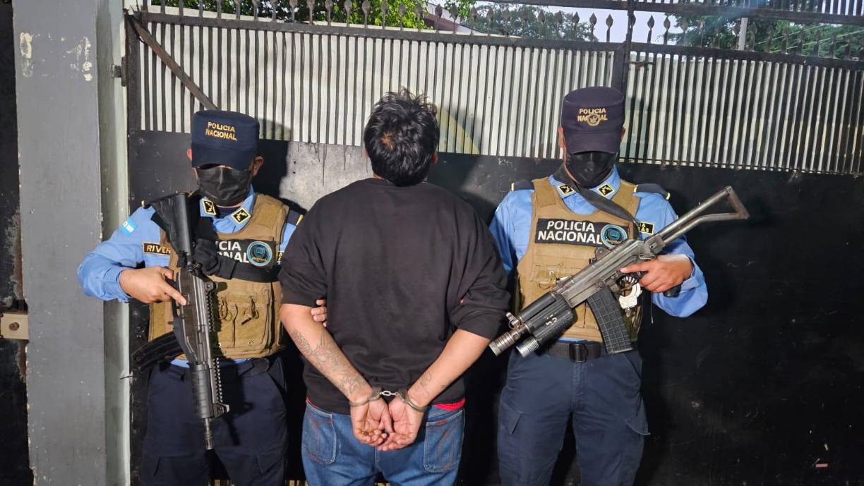 A los ahora arrestados se les presume responsables del homicidio de un guardia de seguridad, por lo que un equipo de agentes ejecutó operativos en los municipios de San Pedro Sula, Cortés, y El Progreso, Yoro, logrando requerirlos en menos de 24 horas de que se reportara el crimen.