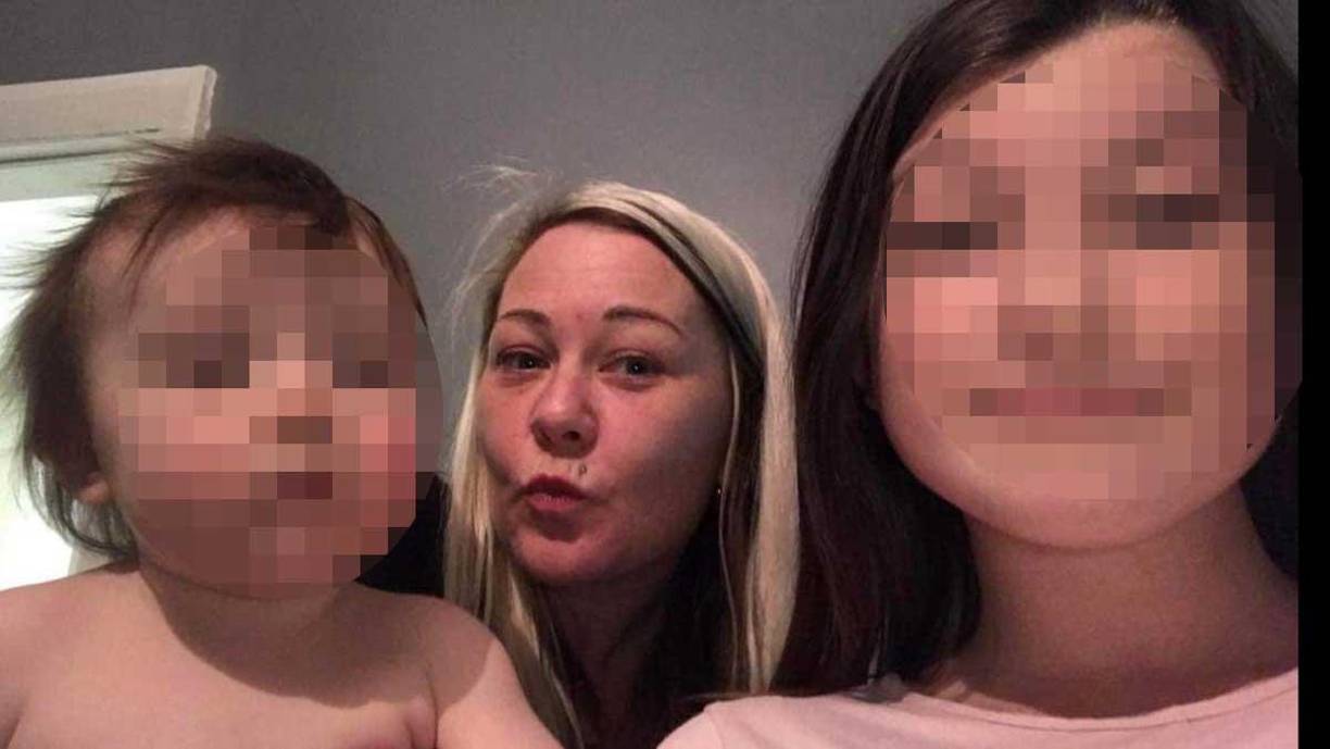 La mujer fue atacada por su mascota cuando regresaba de una noche de fiesta.