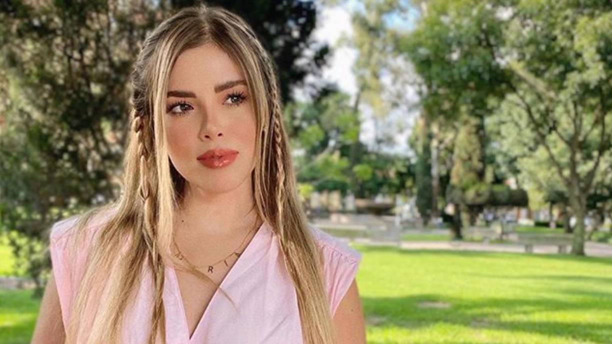 Guzmán es originaria de Guadalajara, Jalisco, tiene 22 años, considerada una influencer por su popularidad en redes sociales.