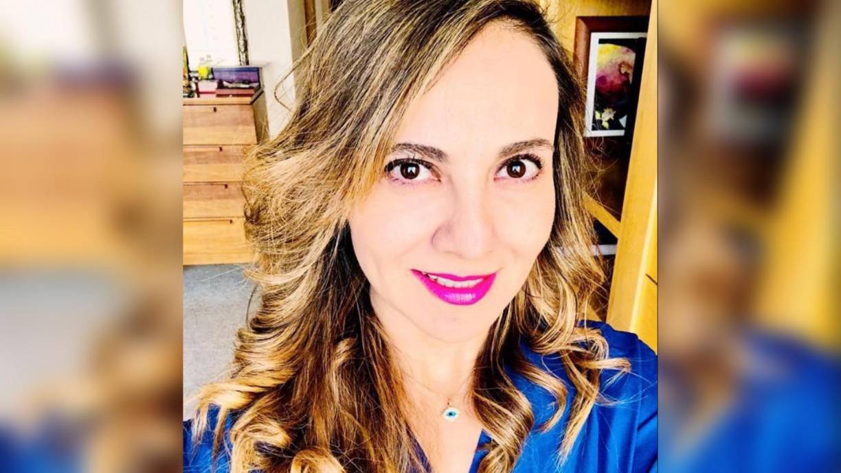 El ex esposo de Abril Pérez Sagaón, Juan Carlos “N”, habría ofrecido 180 mil pesos (9,000 dólares) al autor material del feminicidio, ocurrido el 25 de noviembre de 2019. Así lo aseguró Rodolfo “N”, quien se presume disparó en contra de Abril, durante una audiencia intermedia que se llevó a cabo ayer.