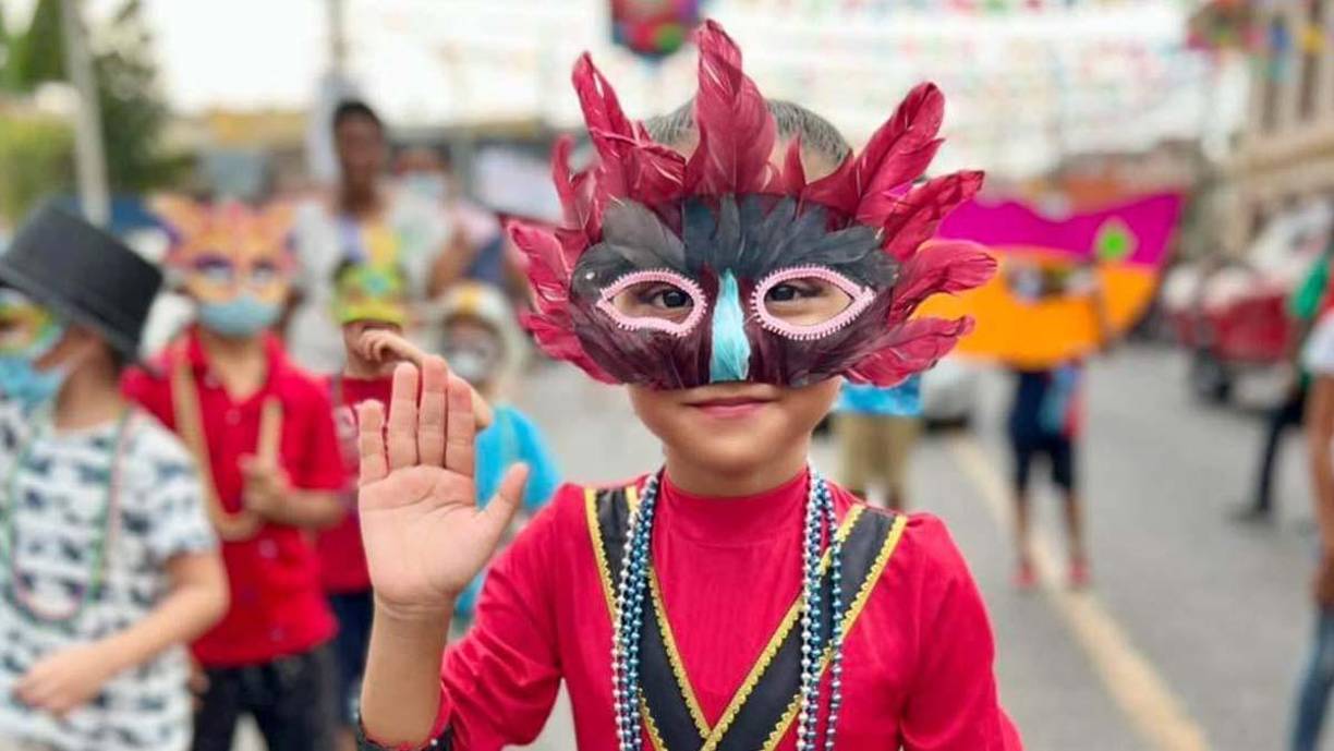 Escolares calientan el ambiente del Gran Carnaval 2022 de La Ceiba