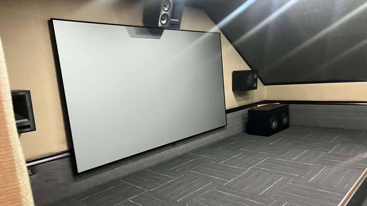  El caso se comenzó a ejecutar desde el pasado lunes 9 de mayo, luego de un coordinado trabajo de investigación relacionado a una serie de denuncias contra miembros de un grupo criminal organizado, lo que se constituyó en otro duro golpe antimafias.