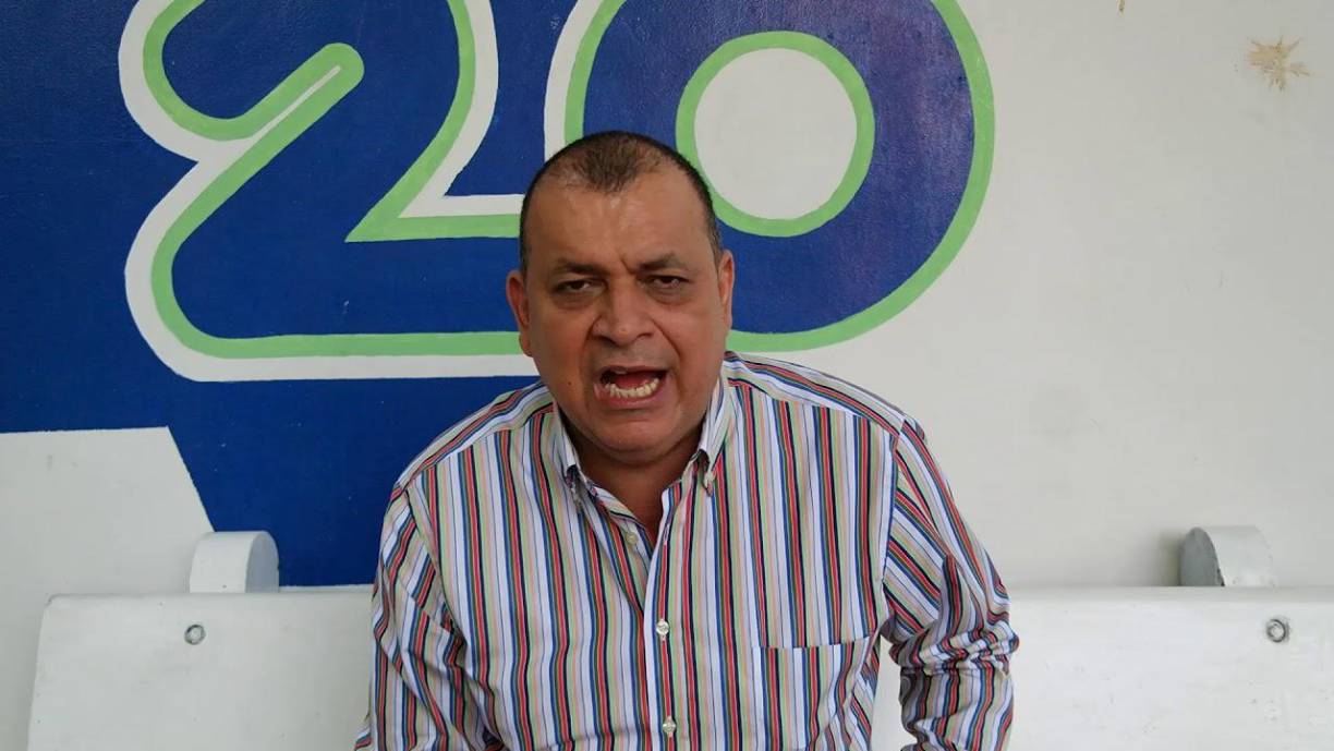 Tras estas palabras del exárbitro mexicano, Orlando Ponce Morazán salió al paso y le respondió con fuertes palabras a Marco Antonio Rodríguez.