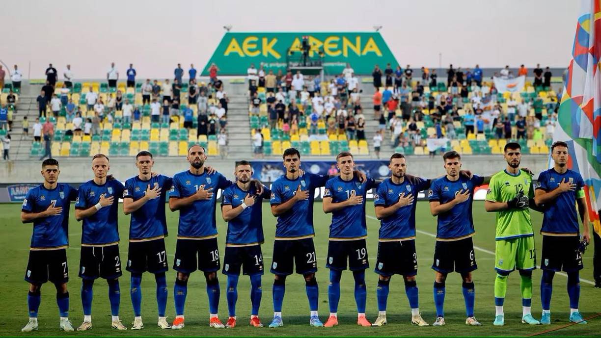 Kosovo está inmerso en un escándalo sin precedentes que afecta a su selección de fútbol. Un problema que ha acabado con la expulsión de tres futbolistas del combinado nacional en plena disputa de la UEFA Nations League.
