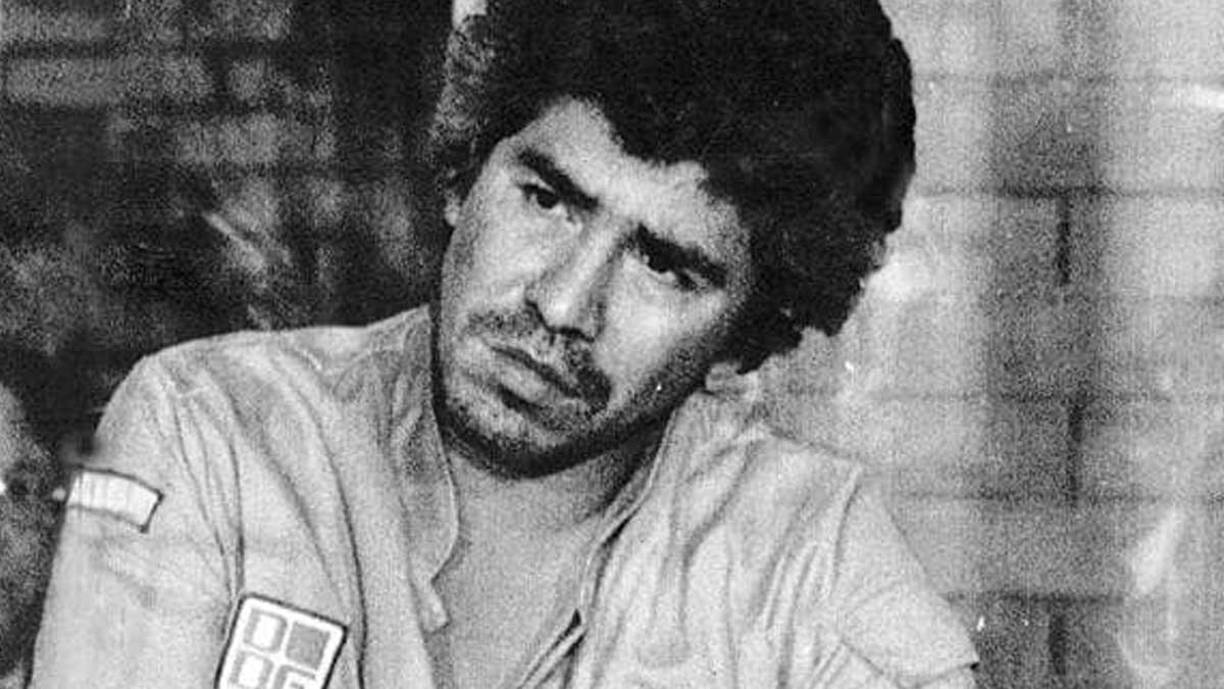 Caro Quintero (Sinaloa, 1952), fundador y líder del cartel de Guadalajara, fue responsable del secuestro y asesinato del agente de la DEA Enrique Camarena, motivo por el que los estadounidenses ofrecieron hasta 20 millones de dólares de recompensa por su captura, y del piloto mexicano Alfredo Zavala en 1985.