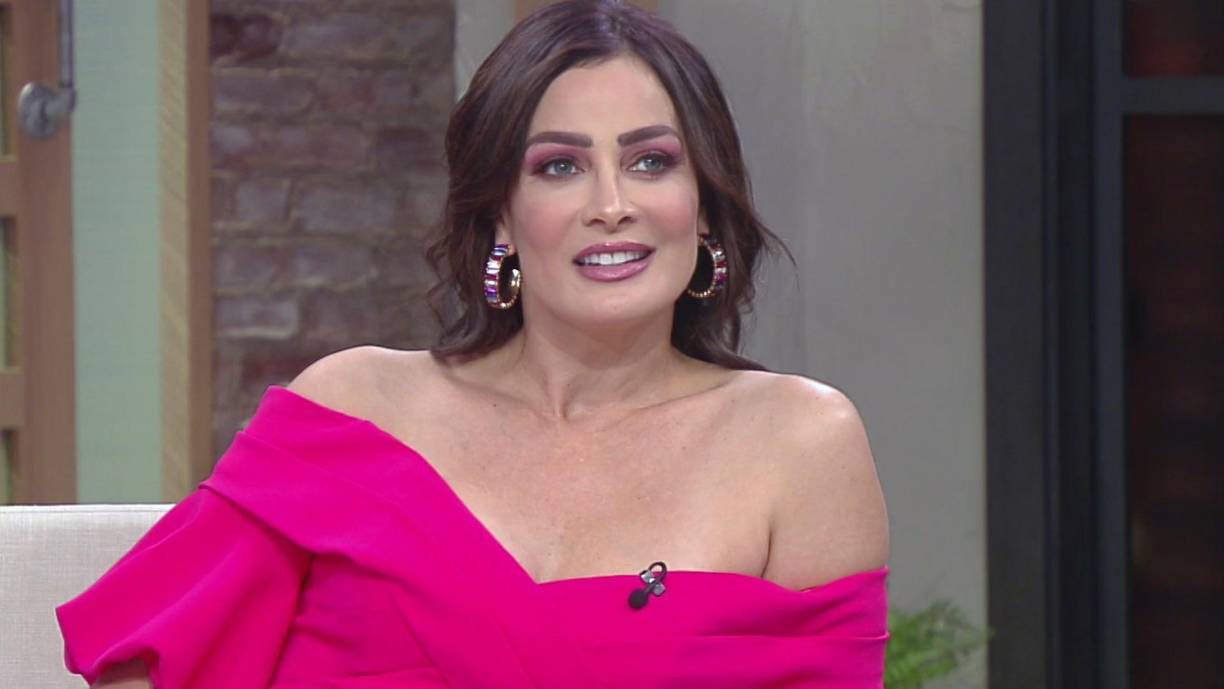 Durante una de sus presentaciones junto a Raúl González y Jéssica Rodríguez, la reina de belleza puertorriqueña tuvo que hacer algo que, aunque pareciera demasiado incómodo, ella lo hizo con naturalidad.