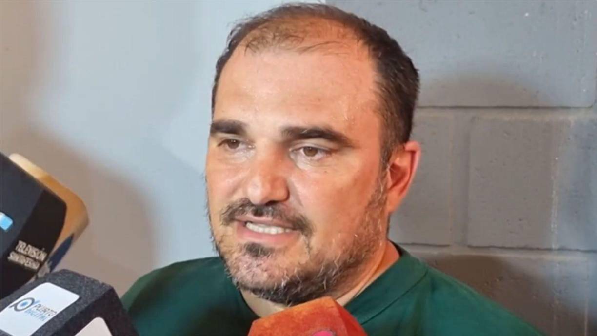 Mauro Scaloni se dedica a los campos de la familia y al cultivo de maíz, trigo y soja. Sin embargo, él también tuvo una carrera futbolística como Lionel, con quien se inició en el club Sportivo Matienzo, en Pujato. Luego, ambos jugaron en Newell’s All Boys y Estudiantes de La Plata. El ahora DT de la Albiceleste empezó a enojarse con algunas decisiones que tomaba el club con respecto a la poca participación que le daban a su hermano mayor. Por esa razón, se dio el pase de ambos a Deportivo La Coruña y en 2006 se retiró.